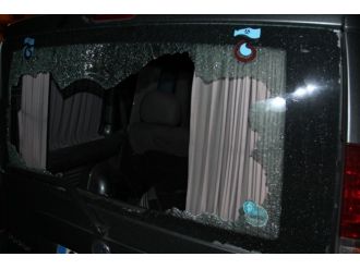 Teröristler sivil aracı taradı