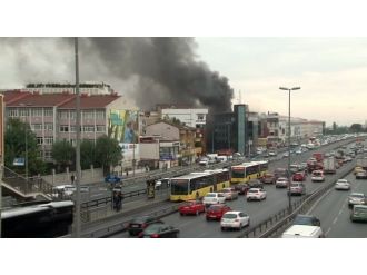 Dumanlar E-5’ten de görüldü