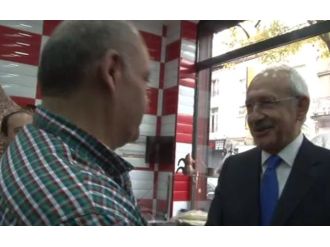 ’’Türk mahallesi’’nde vatandaşlarla bayramlaştı