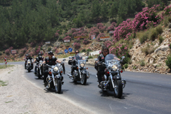 Motosiklet Tutkunlarından Kurtuluş Turu