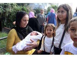 1 aylık bebek yangından son anda kurtarıldı