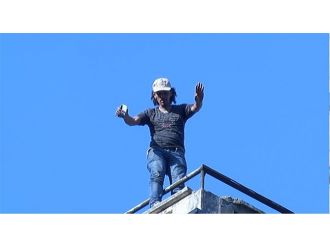 Lübnan’a uçak bileti alamayınca intihara kalkıştı