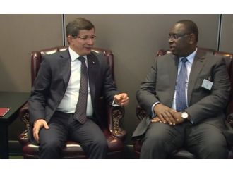 Davutoğlu, Senegal Cumhurbaşkanı ile görüştü