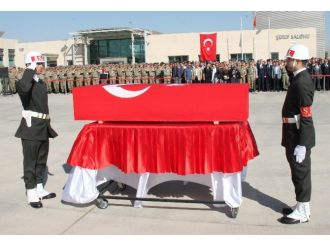 Şehit binbaşı Ankara’ya uğurlandı