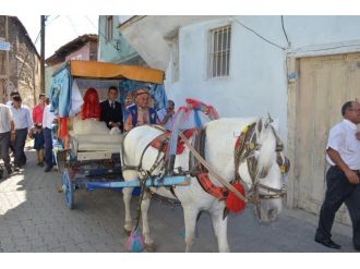 Gelin arabası oldu