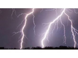 Yıldırımın çarptığı çoban hayatını kaybetti