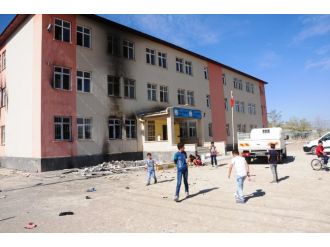 Terör yüzünden o okulda zil çalamadı