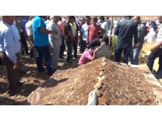 Teröristlerin öldürdüğü Elif’e veda