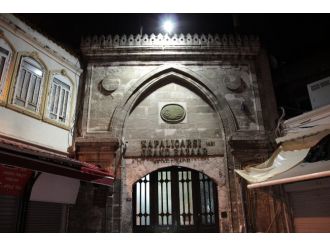 Kapalıçarşı’da yangın paniği