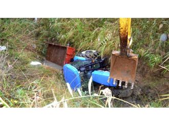 Su kanalına düşen traktördeki kadın hayatını kaybetti