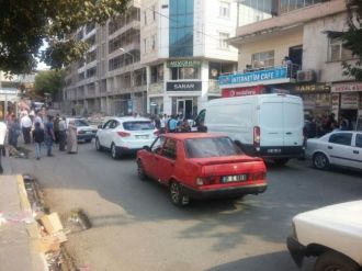 Hendek kazan teröristler polise ateş açtı