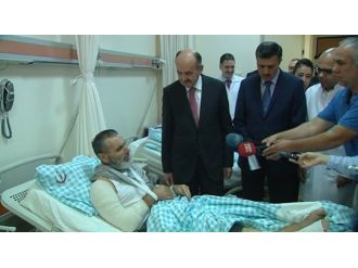 Sağlık Bakanı'ndan Yaralı Hacıları Ziyaret