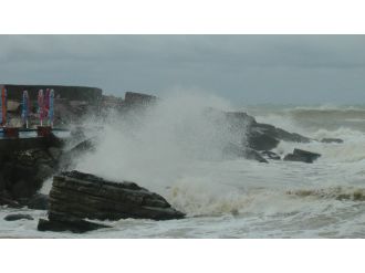Düzce’de fırtına etkili oldu