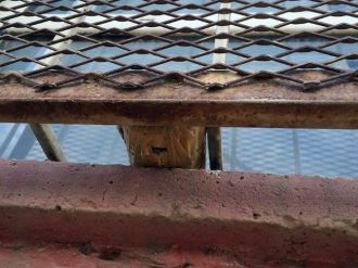 Teröristler ilkokula bomba koydu !
