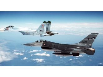 Rus uçakları Suriye’de ilk hava saldırısını gerçekleştirdi