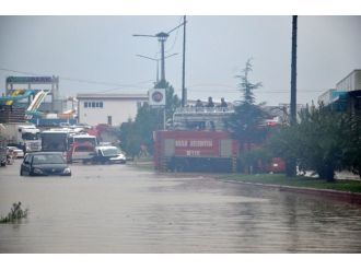 Selde mahsur kaldılar