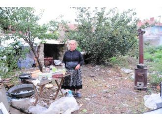 Naylon evde yaşam mücadelesi