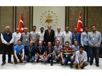 16 Türk işçiyi kabul etti