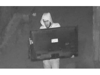 Televizyon hırsızı kamerada !