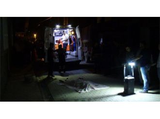 Suriyeli genç evinin önünde silahla öldürüldü!