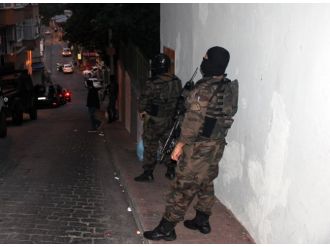 İstanbul’da terör operasyonu: 30 gözaltı