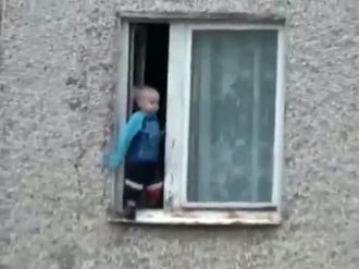 8 katın camında ölüm oyunu