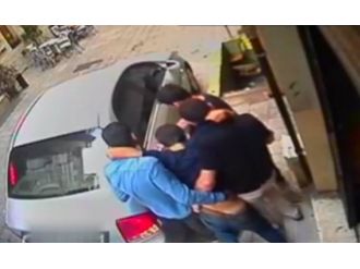 Öldürdükleri adamı sarhoşmuş gibi taşıdılar !