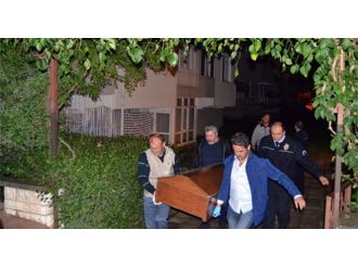 18 yaşındaki kızını silahla öldürdü!