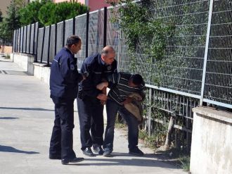 Polisten şarap parası istedi