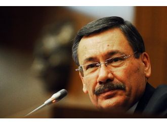 Melih Gökçek, Ahmet Hakan’ı ziyaret etti