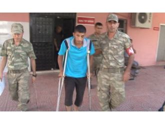 Askerden hava değişimine geldi polise molotof attı