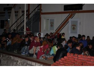 Ege’de 205 kaçak göçmen yakalandı