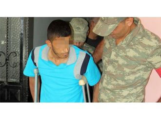 Askerden hava değişimine geldi polise molotof attı