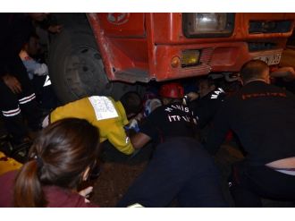 Freni boşalan kamyon dehşet saçtı