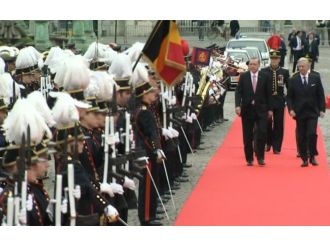 Erdoğan Belçika Kralı tarafından resmi törenle karşılandı