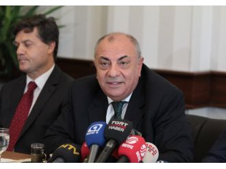 Bahçeli hakkında şok sözler: "Başka bir yerden mi yönlendiriliyor bilemiyorum”