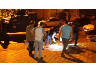 Yolu kapatan grup polisle çatıştı !