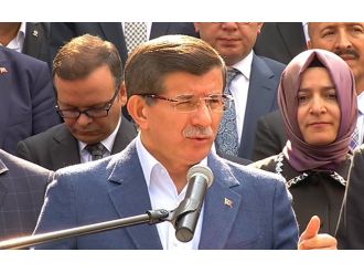 Davutoğlu: Rusya DEAŞ’ı değil, muhalefeti vuruyor
