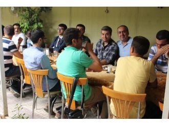 Şırnak Valisi serbest bırakılan öğretmenlerle görüştü