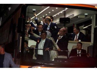 Başbakandan esnaf ziyareti