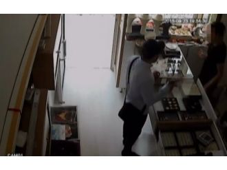 İstanbul’da iki ayrı soygun kamerada