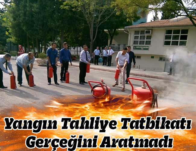 Yangın Tahliye Tatbikatı Gerçeğini Aratmadı