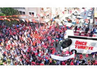 Kılıçdaroğlu’na İzmir’de yoğun ilgi