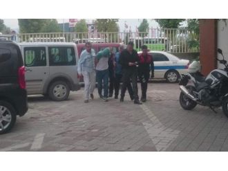 Oyuncak tabanca ile PTT’yi soydu