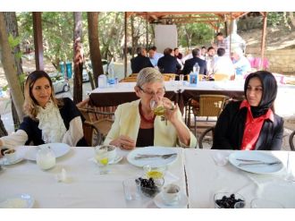 Canan Karatay: ’’Amerika 2025 yılını...’’