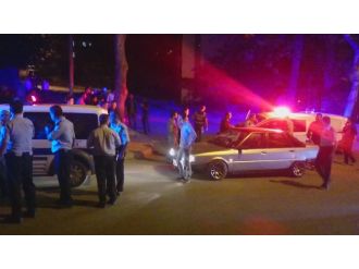 Kavgaya giden polis memurunun burnunu kırdılar