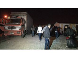 Kamyon kasasında tam 150 mülteci!