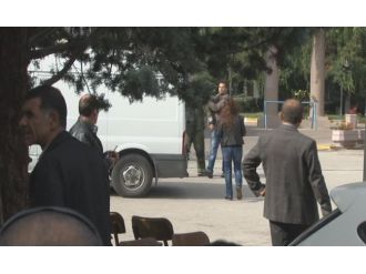 Şüpheli paketten zeytin çıktı