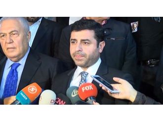 HDP seçim kampanyasını durdurmuyor