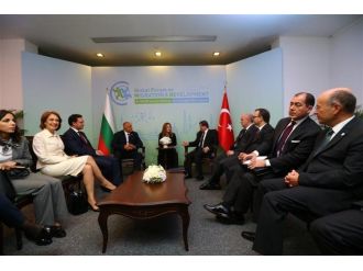 Başbakan Bulgar mevkidaşıyla bir araya geldi